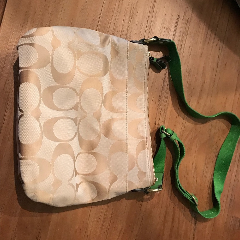 Authentic Coach - Picture 3 of 6